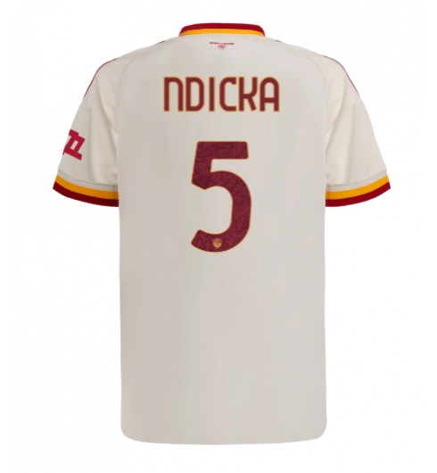 AS Roma Evan Ndicka #5 Auswärtstrikot 2026-27 Kurzarm AS Roma Evan Ndicka #5 Auswärtstrikot 2026-27 Kurzarm