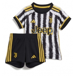 Juventus Heimtrikot Kinder 2023-24 Kurzarm (+ kurze hosen)