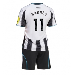 Newcastle United Harvey Barnes #11 Heimtrikot Kinder 2025-26 Kurzarm (+ kurze hosen)