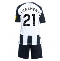Newcastle United Tino Livramento #21 Heimtrikot Kinder 2024-25 Kurzarm (+ kurze hosen)