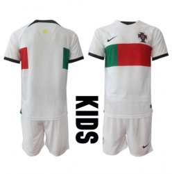 Portugal Auswärtstrikot Kinder WM 2022 Kurzarm (+ kurze hosen)
