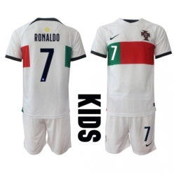 Portugal Cristiano Ronaldo #7 Auswärtstrikot Kinder WM 2022 Kurzarm (+ kurze hosen)